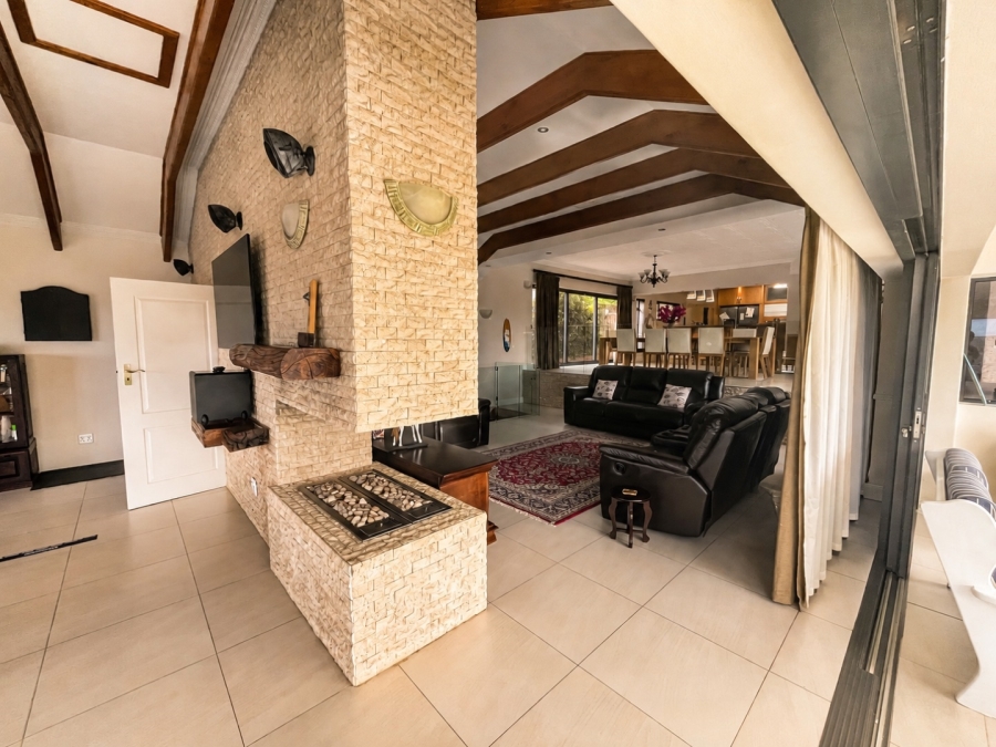 6 Bedroom Property for Sale in Monte Christo Western Cape